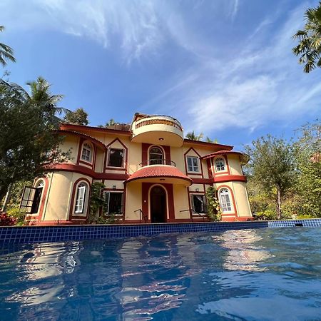 David Villa Nerul  Kültér fotó